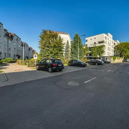 Apartament Ochota - Park, Bus&trains Nearby - By Rentujemy
