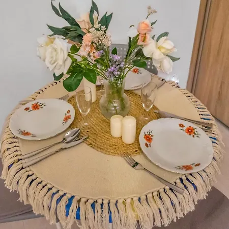 Ochota - Park, Bus&trains Nearby - By Rentujemy