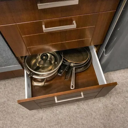 Ochota - Park, Bus&trains Nearby - By Rentujemy *