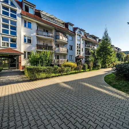 Ochota - Park, Bus&trains Nearby - By Rentujemy *