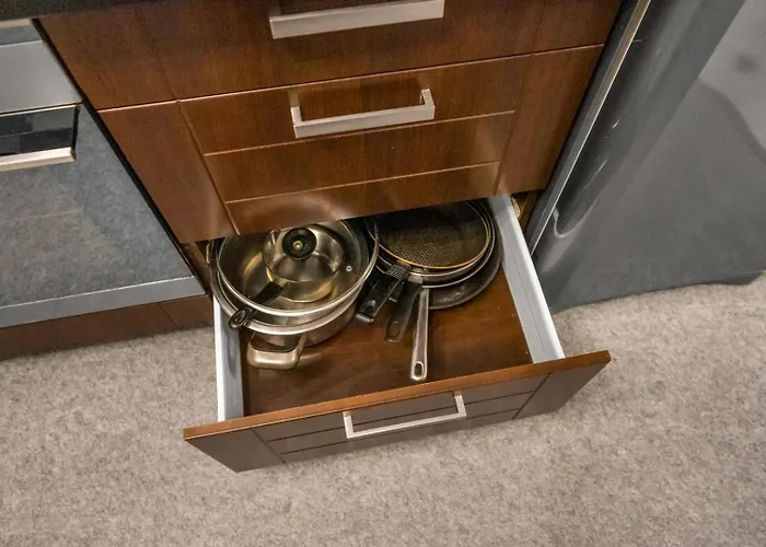 Ochota - Park, Bus&trains Nearby - By Rentujemy *