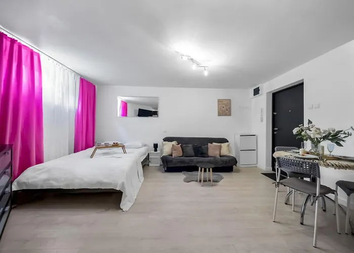 Ochota - Park, Bus&trains Nearby - By Rentujemy 아파트 *