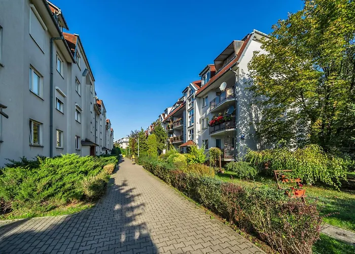 Ochota - Park, Bus&trains Nearby - By Rentujemy 아파트 *