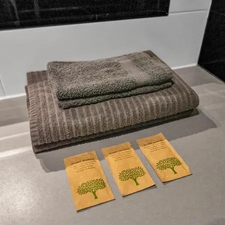 Ochota - Park, Bus&trains Nearby - By Rentujemy *