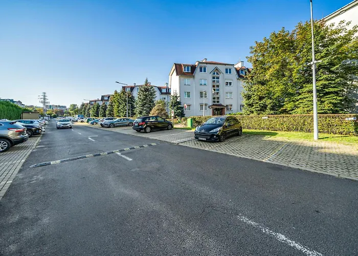 Lejlighed Ochota - Park, Bus&trains Nearby - By Rentujemy